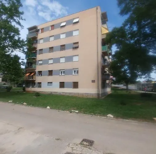 Апартаменты Aleksandra *